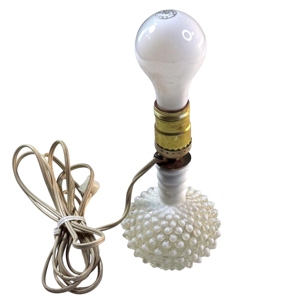 Vintage Fenton Milk Glass Hobnail Table Lamp Cottagecore 1960s MCM WORKS